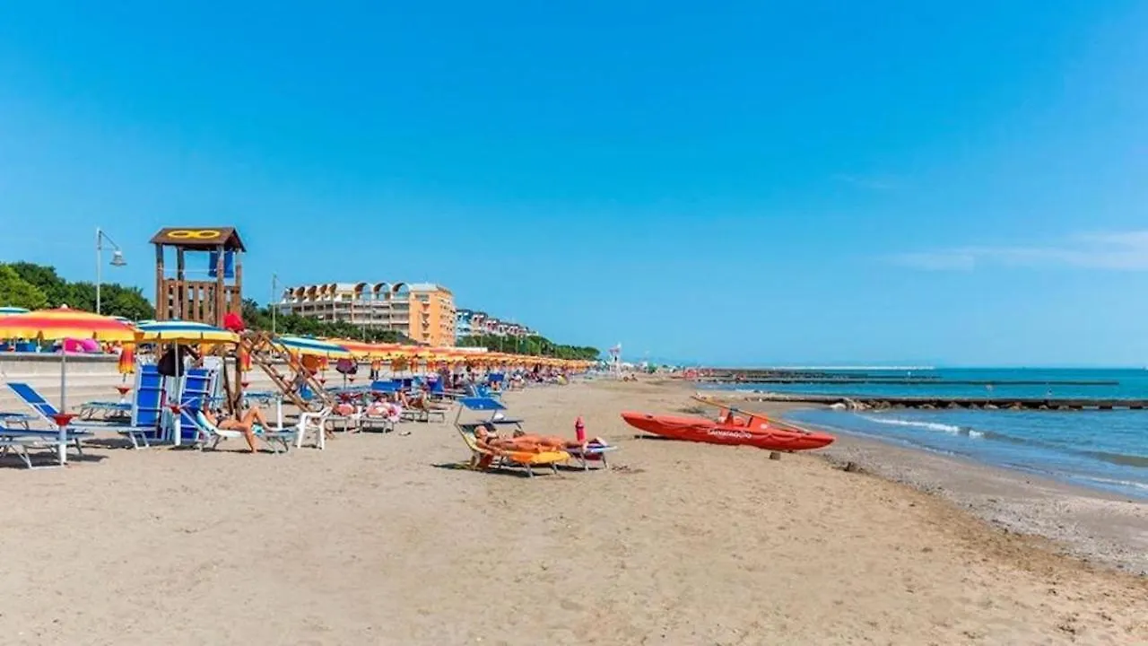 Bright Studio With Stunning Terrace Porto Santa Margherita di Caorle